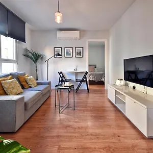 Rent4 Soleil Apartment Málaga